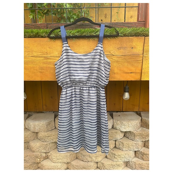 Sz M-xhilaration navy & gray dress - Picture 2 of 5